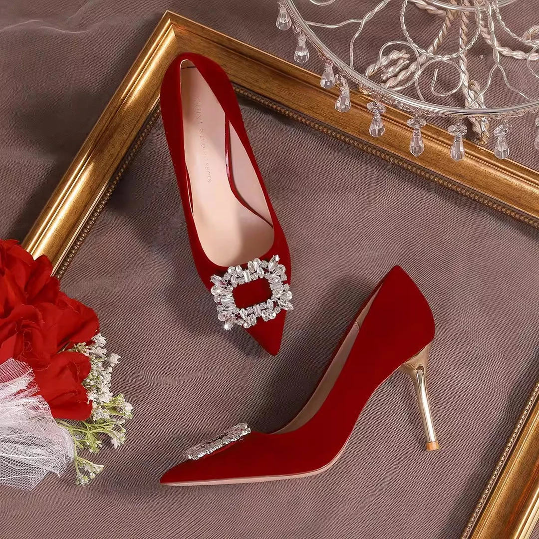 归艺婚鞋秀禾婚纱两穿2023年新款水钻新娘鞋细跟红色高跟鞋不累脚