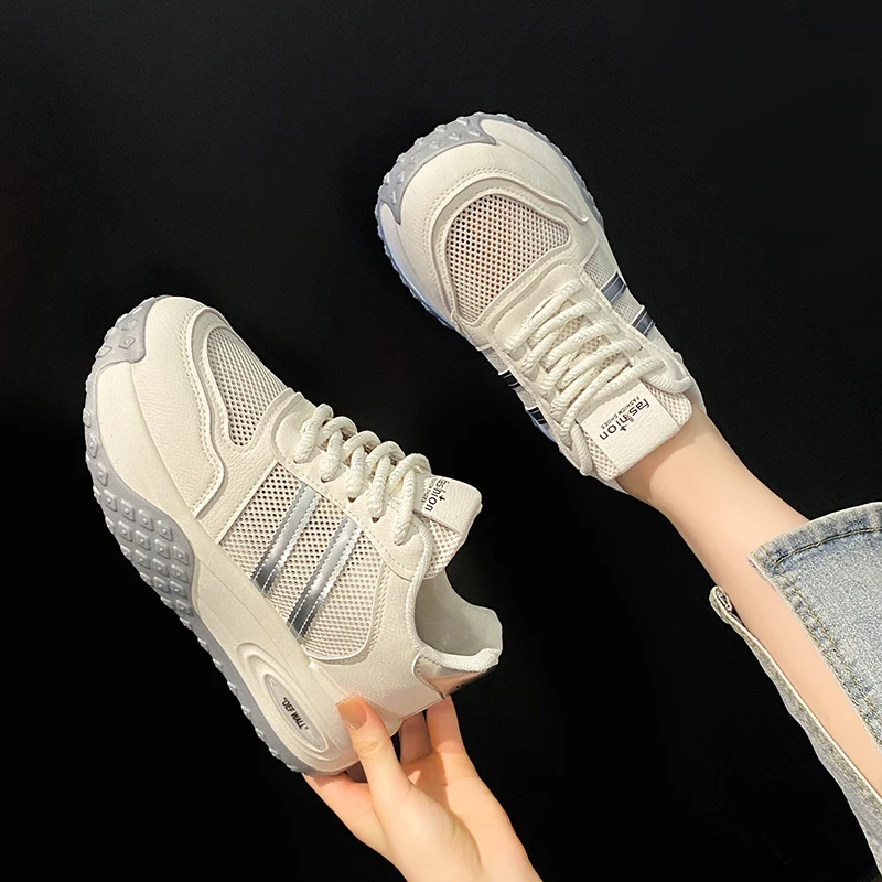 运动休闲鞋女2024新款夏季薄款透气网面爆款百搭小个子增高老爹鞋