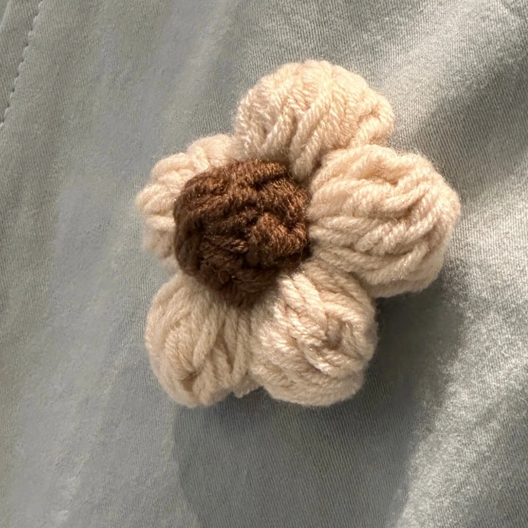 合金胸针 M6228立体针织钩花胸针-花宝藏衣橱