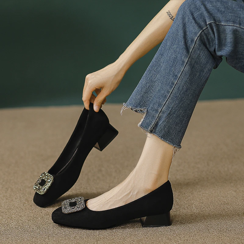35～40码 2.5厘米秋季新款方头百搭气质浅口水钻羊京绒粗跟单鞋