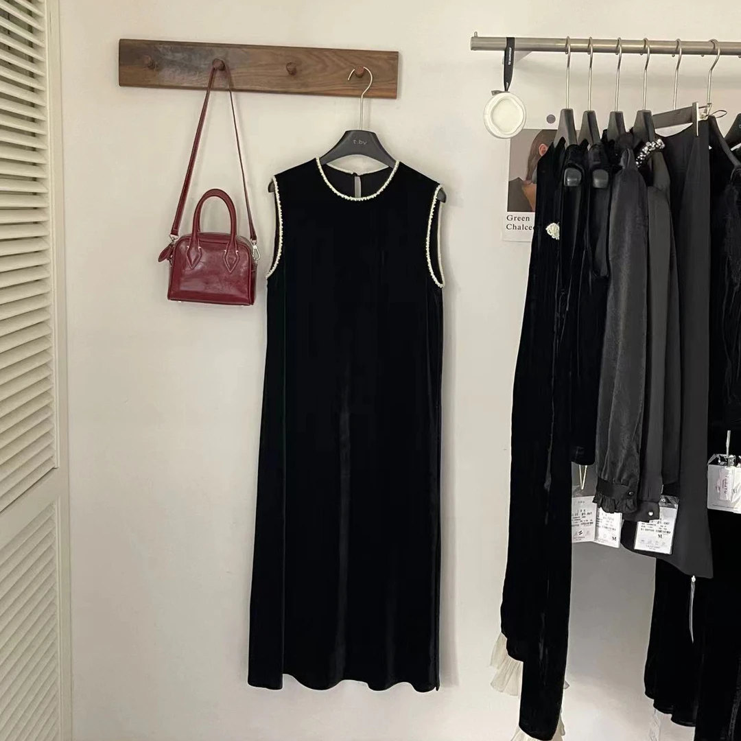 早秋新款气质名媛风过膝长款圆领无袖钉珠丝绒开叉背心裙潮