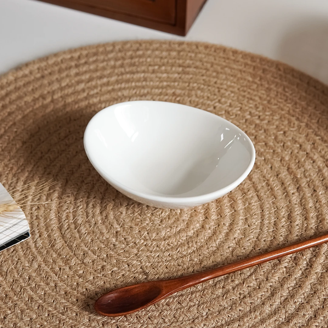 4.5寸11cm东方旦形碟子减脂餐网红ins风早餐碗异形元宝菜碟酱料碟