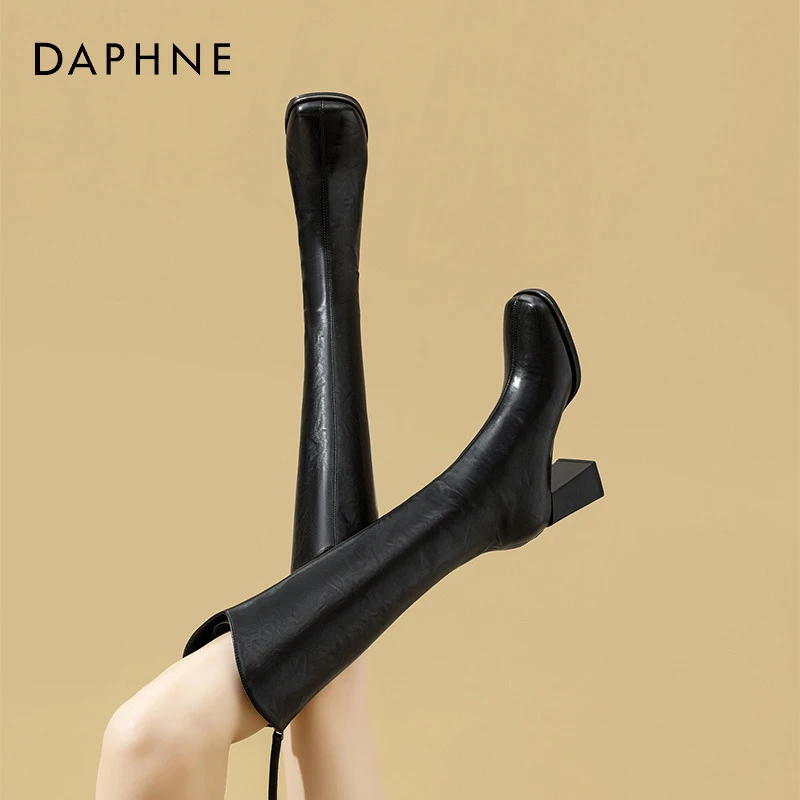 达芙妮粗跟长筒靴女2024新款冬季高跟v口骑士长靴加绒保暖高筒靴