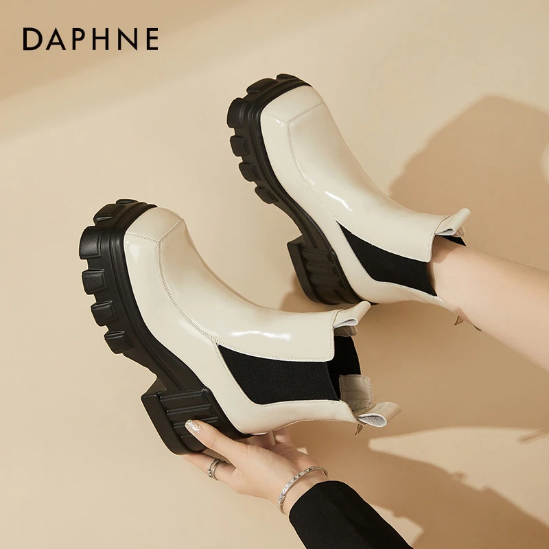 达芙妮内增高瘦瘦烟筒靴女新款秋冬厚底马丁靴方头加绒切尔西短靴