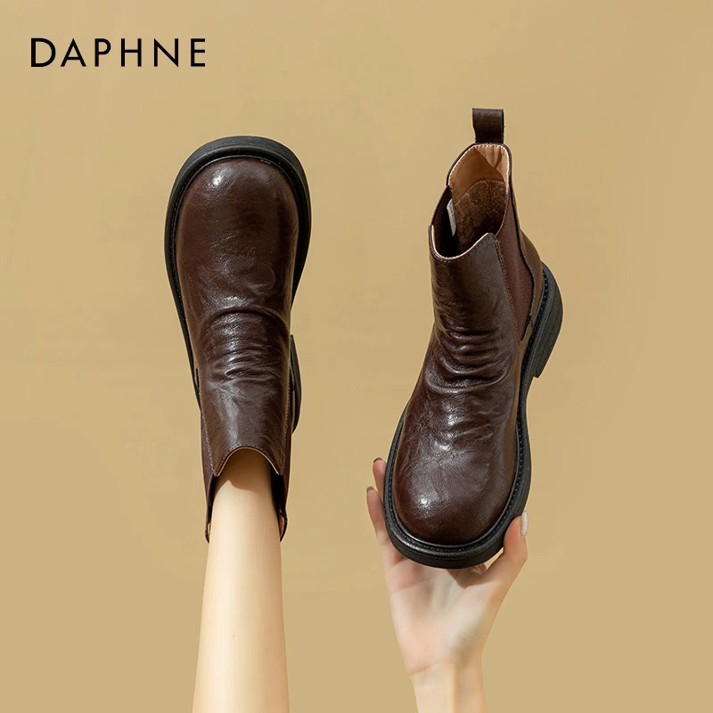 达芙妮厚底烟筒靴女2024新款冬季复古保暖瘦瘦短靴加绒切尔西皮靴