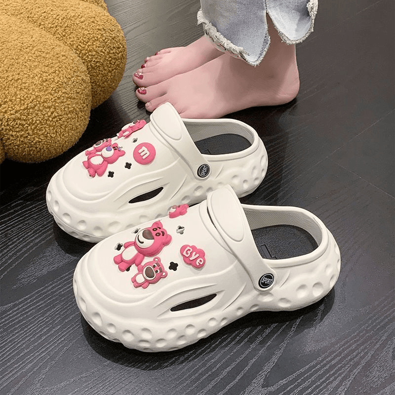 2023新款踩屎感diy卡通洞洞鞋草莓熊拖鞋厚底防滑外穿女夏季凉鞋
