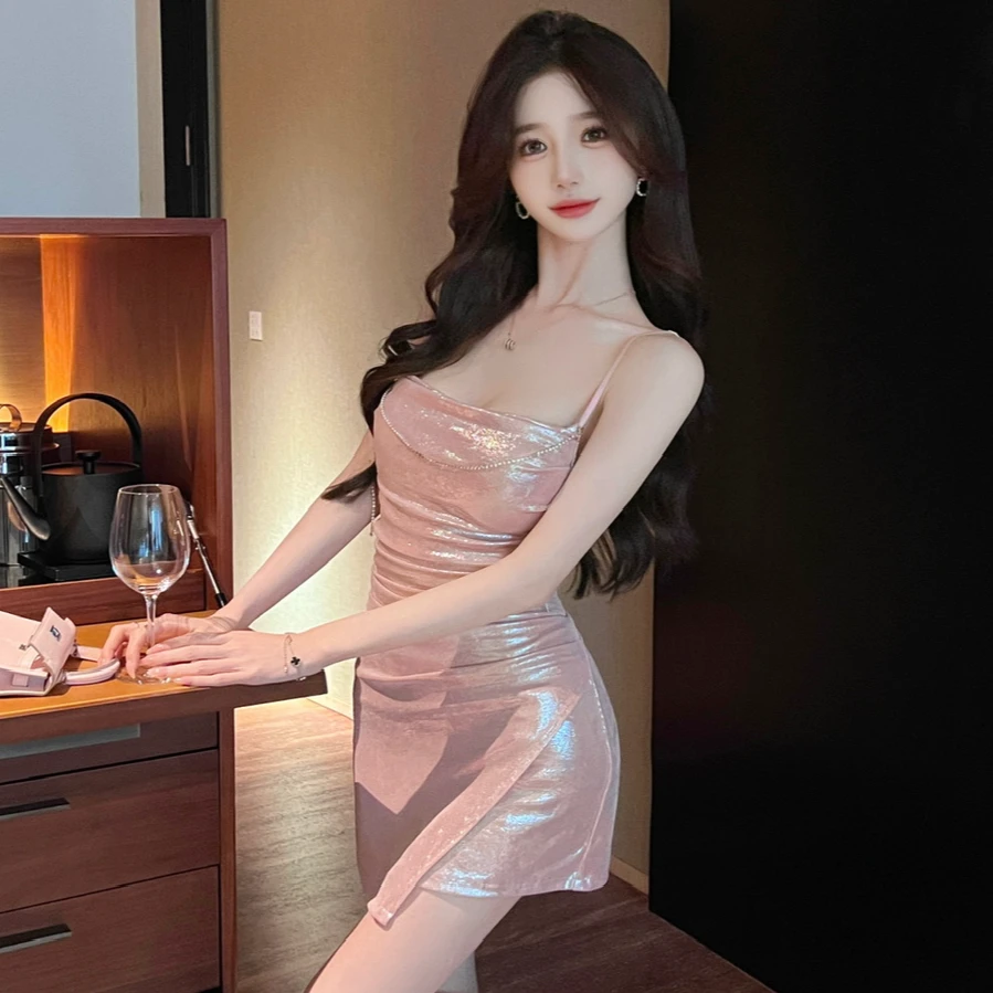 时尚甜酷辣妹链条性感荡领纯欲复古炸街不规则设计感吊带连衣裙女