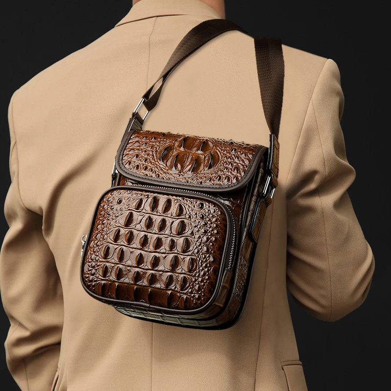 鳄鱼纹单肩包男斜挎包休闲皮包大容量背包商务轻奢男包潮流时尚