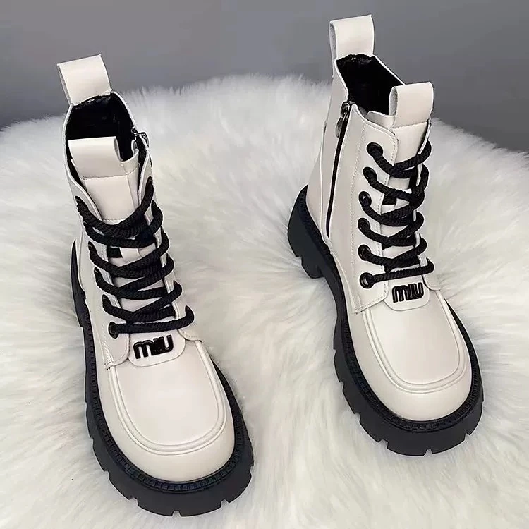 洋气白色马丁靴女2024秋冬季新款粗跟小个子增高单靴网红爆款短靴