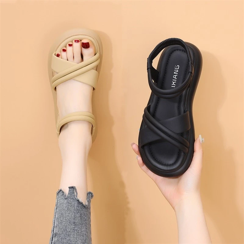 平底凉鞋女夏2025新款软底仙女配裙孕妇防滑外穿罗马沙滩鞋大码42