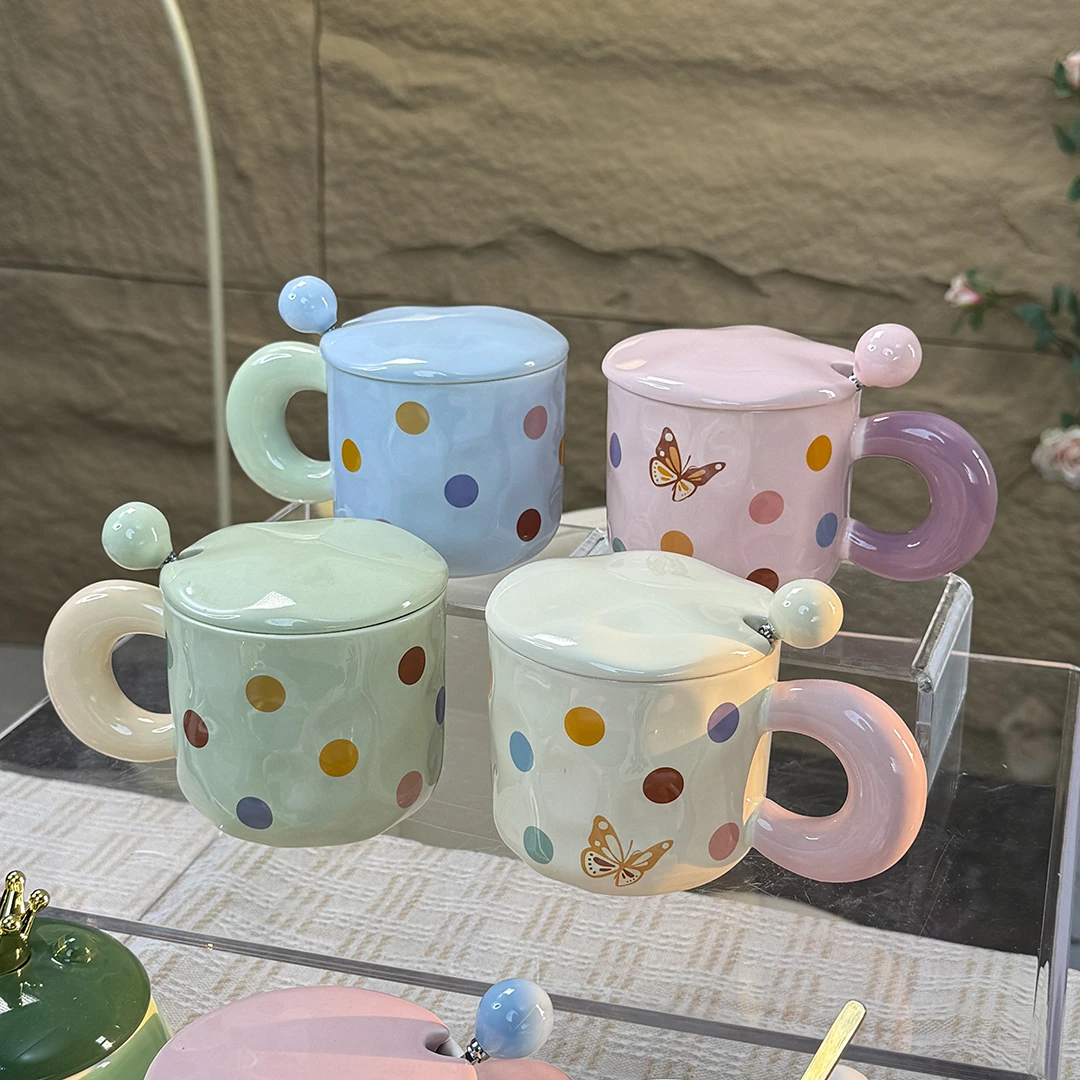 波点蝴蝶杯喝水冲牛奶喝咖啡带盖带勺彩绘胖乎乎手捏陶瓷马克杯