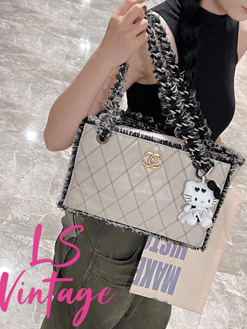 95新 Chanel/香奈儿 Chanel白色毛边单肩包