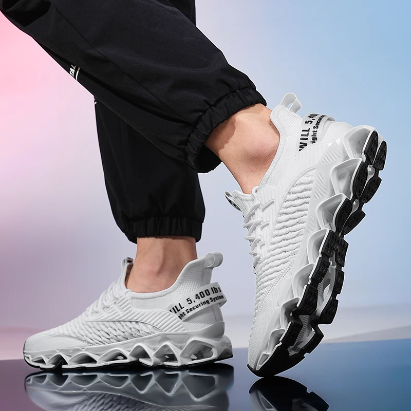 春季刀锋男鞋透气飞织跑步休闲鞋子运动鞋百搭大码潮鞋男士网面鞋