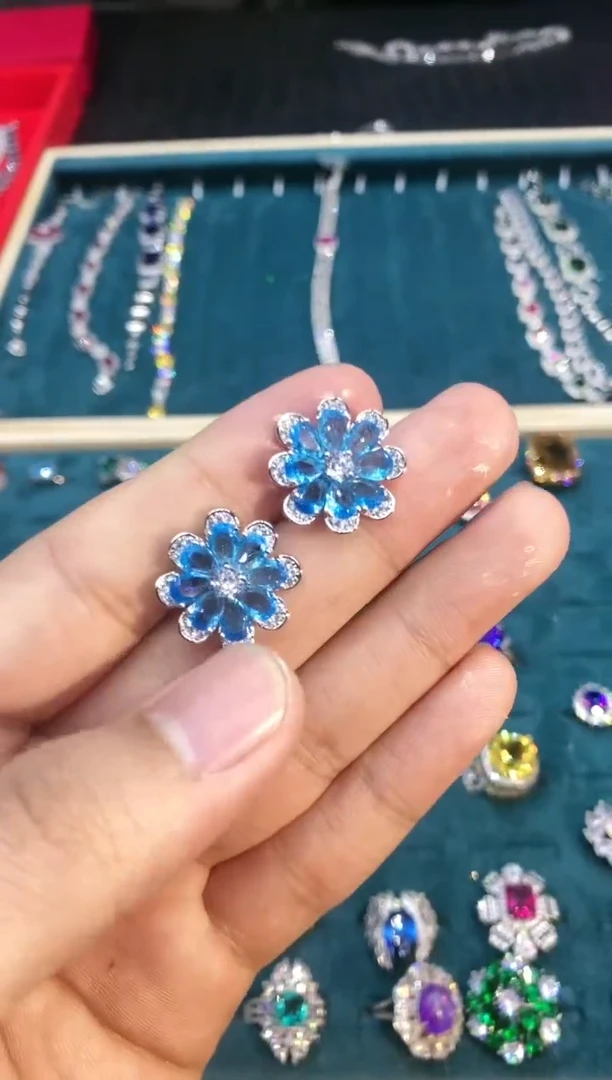 【闪购商品】海蓝宝石耳坠银S925镶嵌182