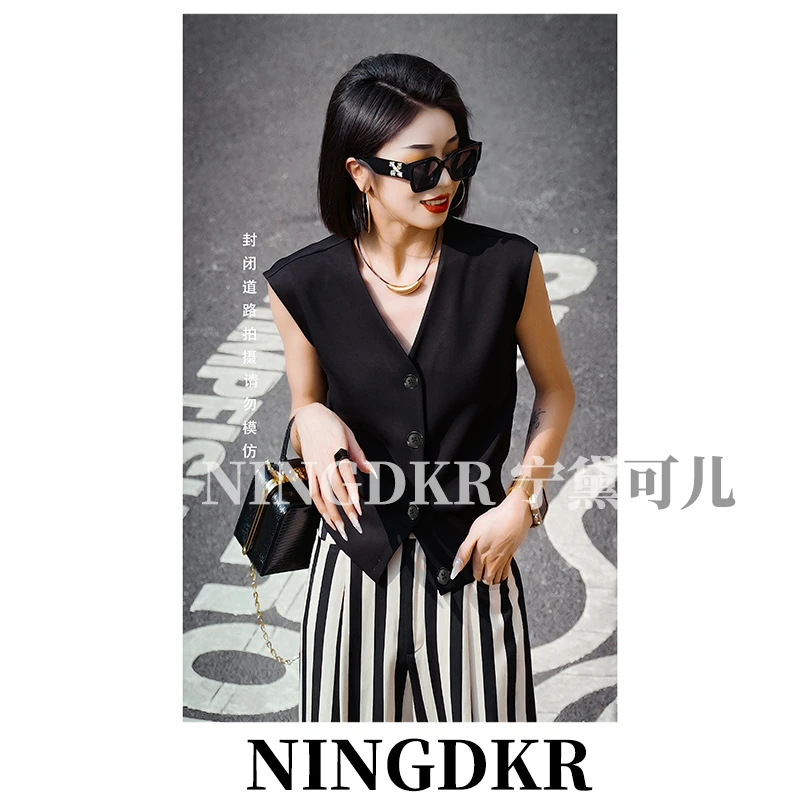 黛A30501轻奢高端显瘦V领西装马甲背心女薄款马夹外搭叠穿坎肩