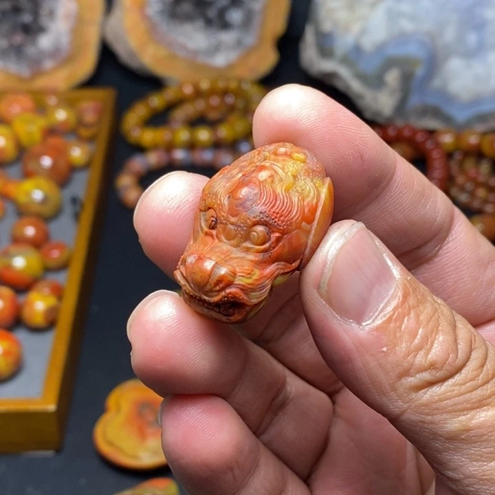 玛瑙/玉髓颈饰未镶嵌株****哥