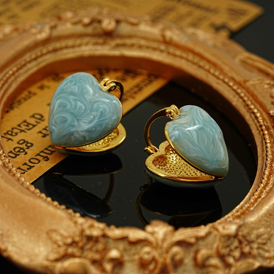 铜合金耳饰 蔡文静同款彩色爱心精致时尚经典个性百搭耳钉【8291】