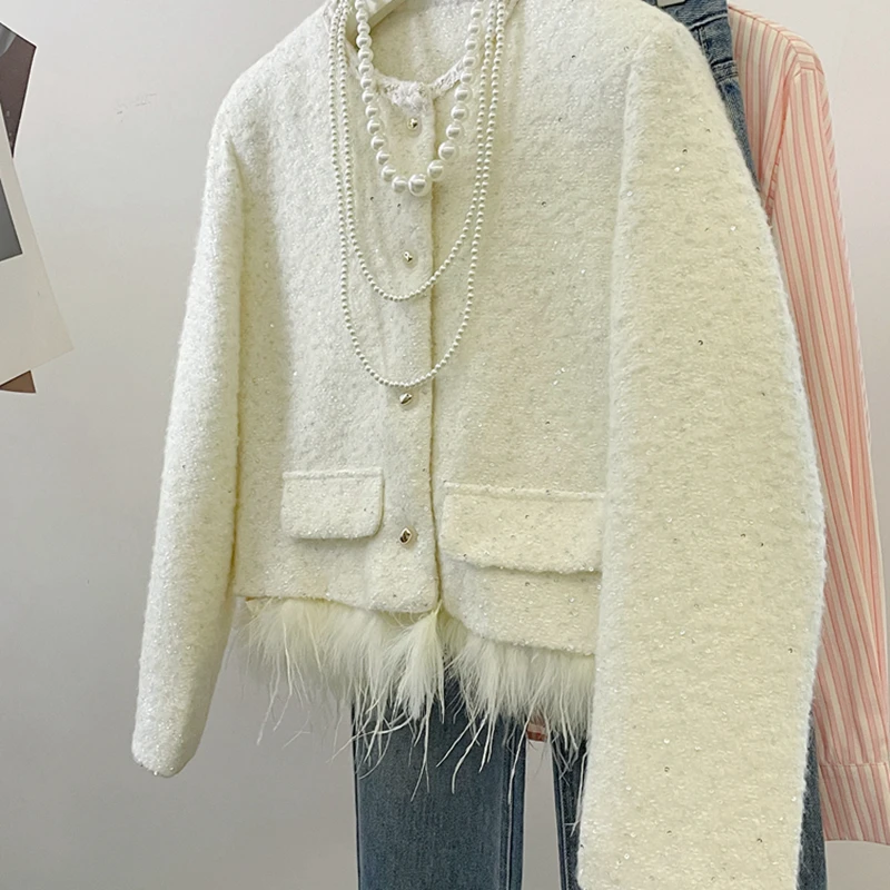 2024年冬装新款精致超仙保暖甜美真独特设计感羽绒法式小香风外套