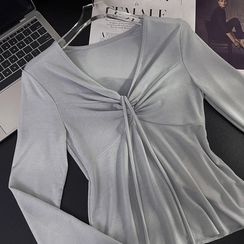 新款打底衫收腰显瘦设计V领抽褶纯色上衣纯欲风长袖t恤女2024秋装