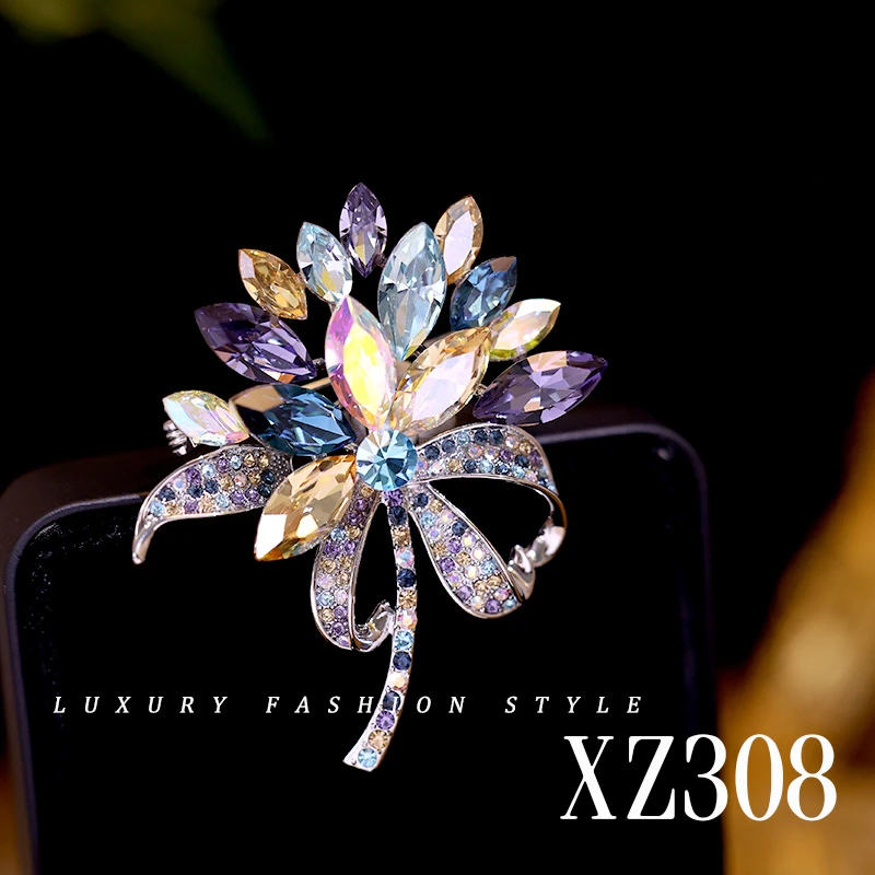 铜合金合成锆石胸针 高档轻奢优雅气质手捧花胸针搭西装大衣XZ308