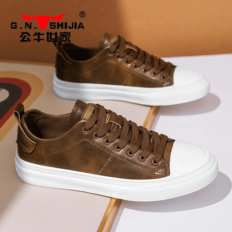 公牛世家秋季新款男鞋欧洲站复古百搭软底运动板鞋男款休闲小皮鞋