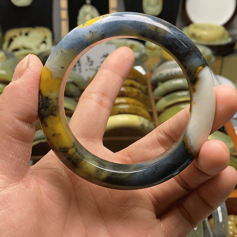 【闪购商品】蛇纹石玉手镯未镶嵌