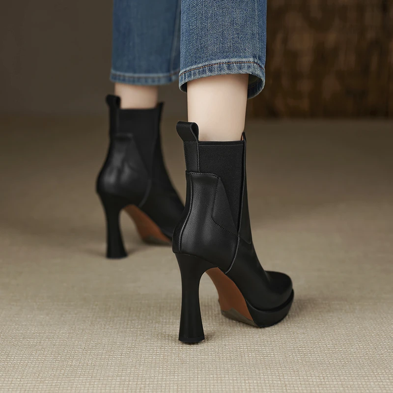 10cm细跟尖头防水台高跟时装靴爆款洋气牛皮短靴多巴胺百搭鞋子