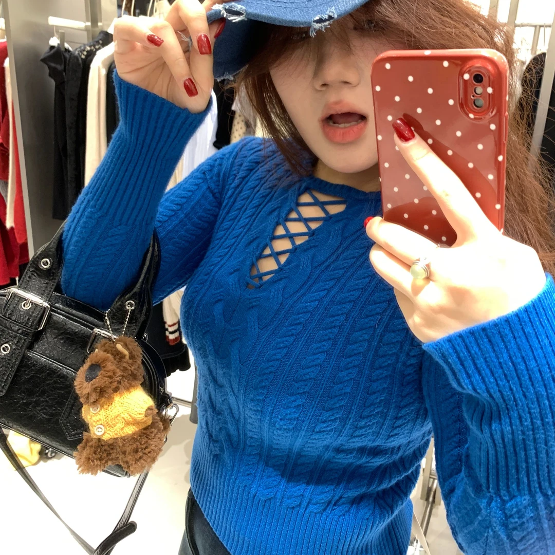 慧芝 huizhi 心机拿捏 定制款 绑带麻花弹力纯欲辣妹针织上衣