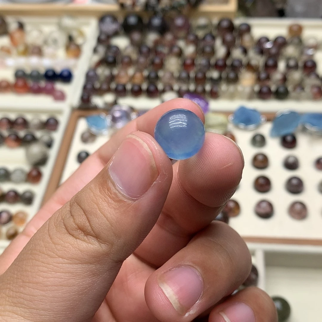 水晶吊坠未镶嵌打孔