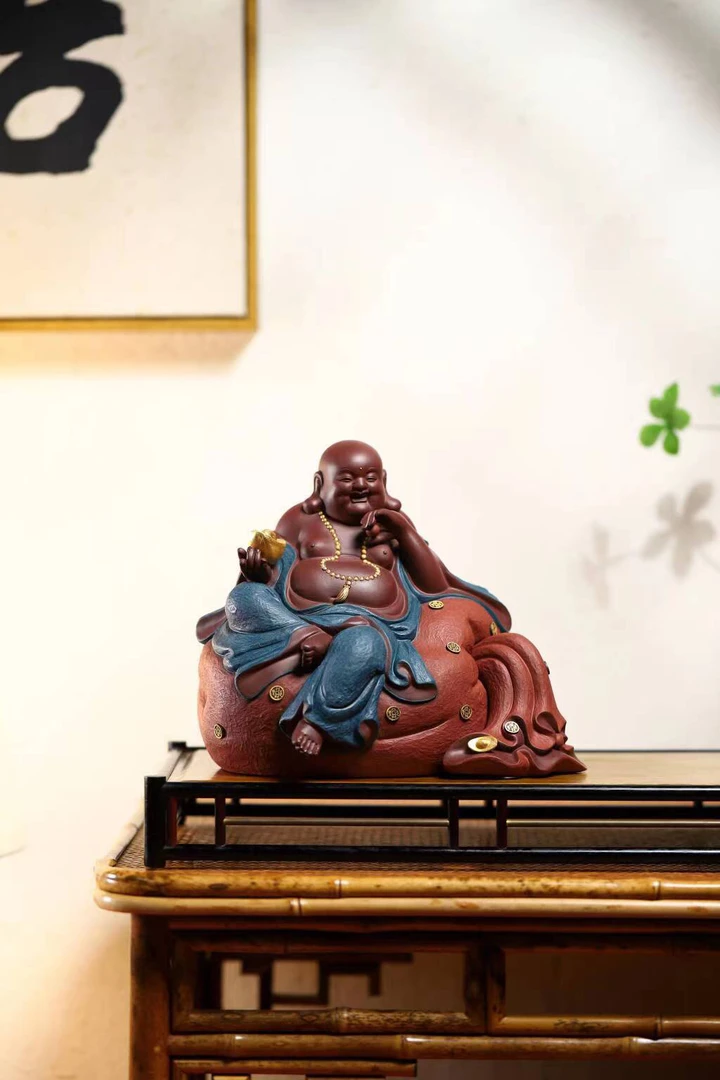 【逍遥弥勒佛】 紫砂精品大24k纯金描金   尺寸：长22 宽18  高18CM