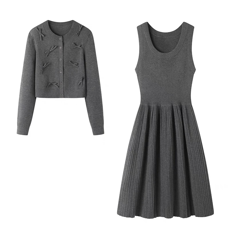 亏本清货秋冬新款背心灰色针织连衣裙开衫长袖小香风两件套套装