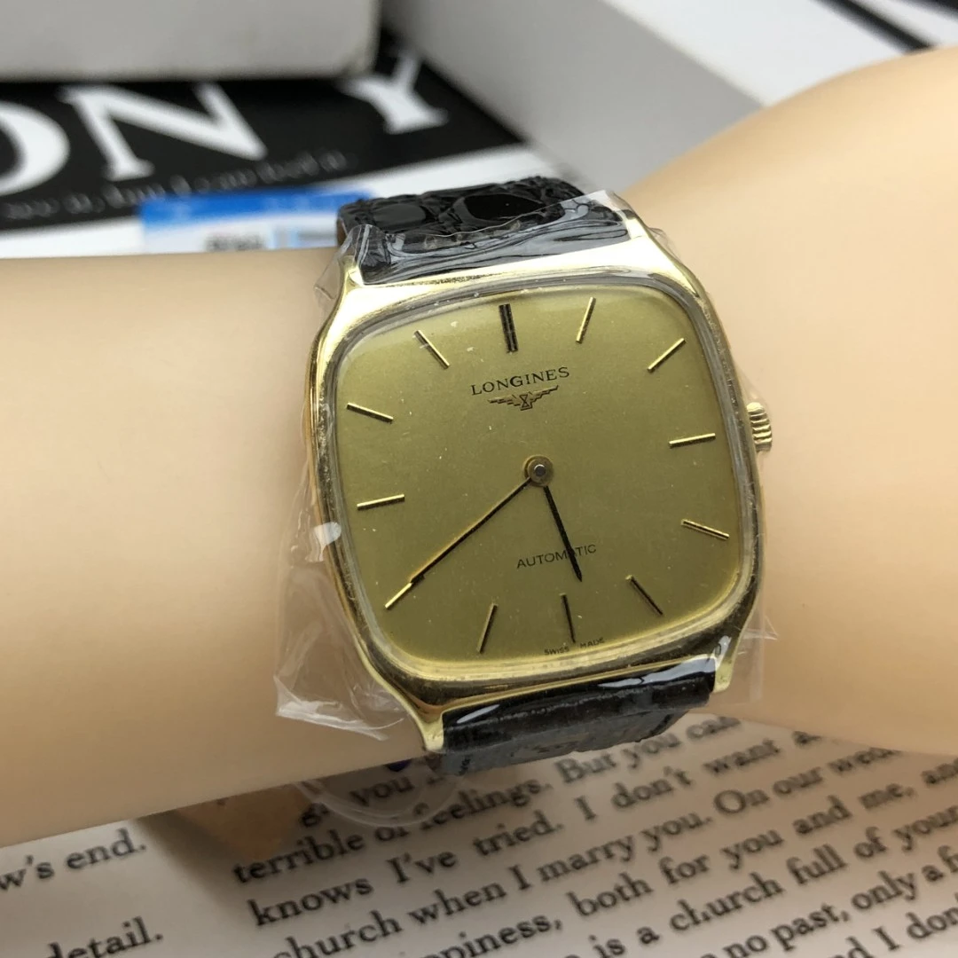 95新 Longines/浪琴 机械腕表/金色方盘/FU06105219