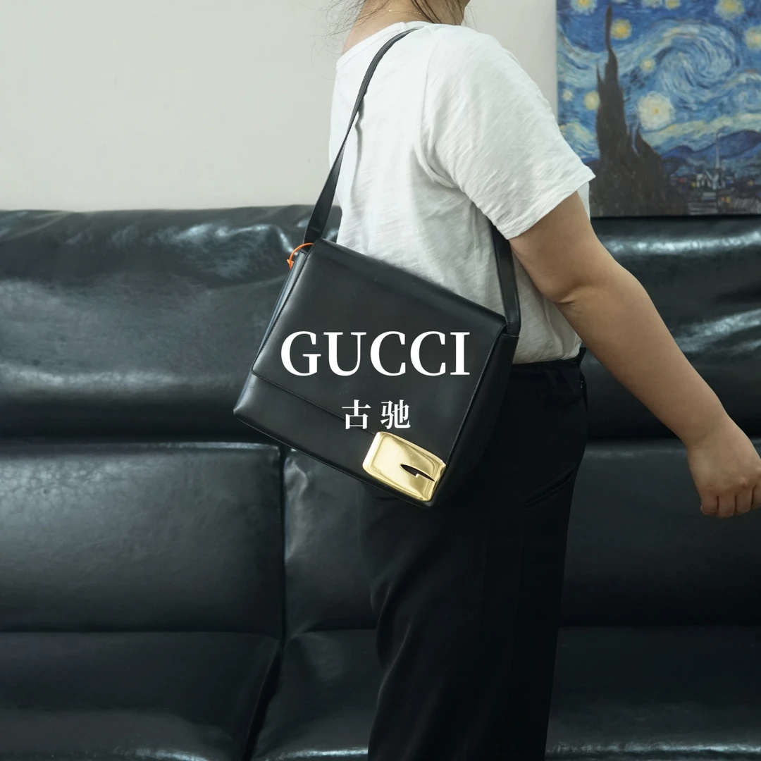 95新 GUCCI/古驰 黑色斜挎包/F3JJ09508702/8702