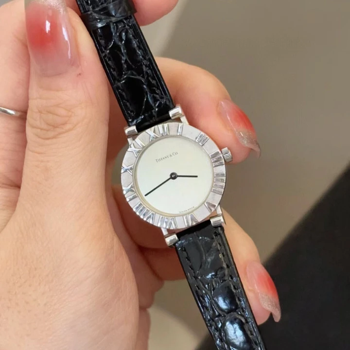 95新 Tiffany & Co./蒂芙尼 xm106702/圆型表盘石英手表