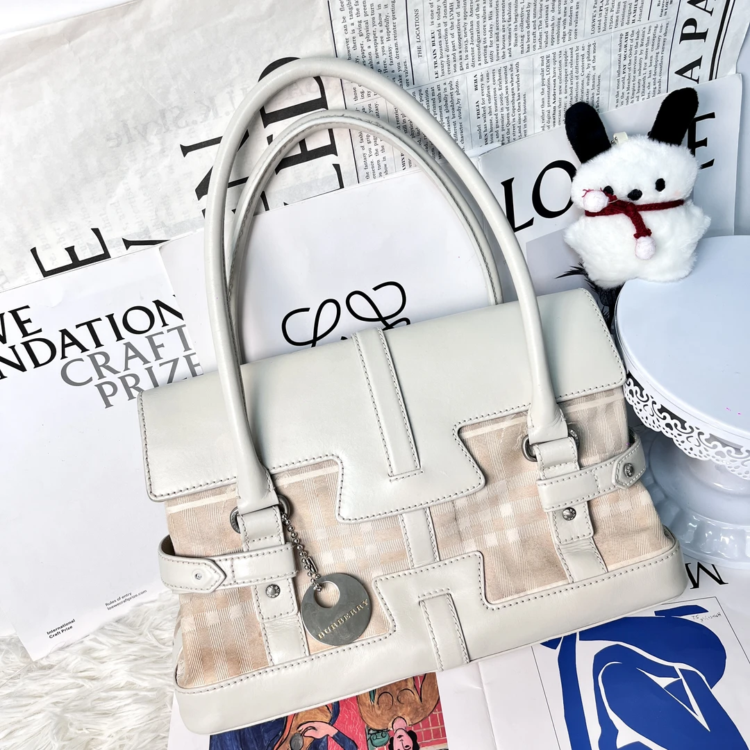 95新 BURBERRY/博柏利  XM/经典战马格纹翻盖托特包/HB09527089