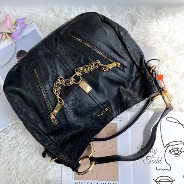 95新 Prada/普拉达 XM/黑金油蜡皮单肩腋下包/CZ09625952改