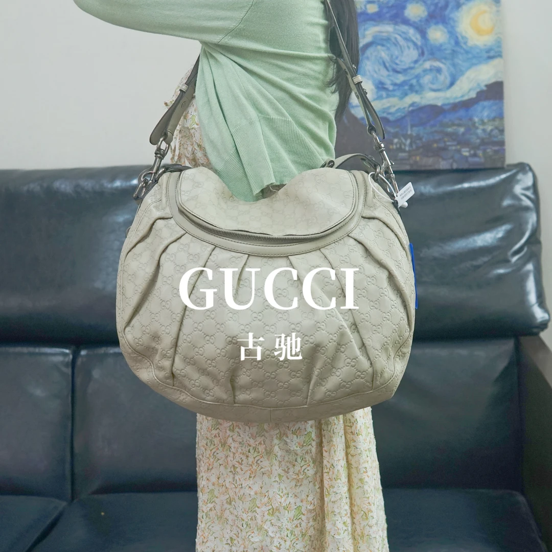 95新 GUCCI/古驰 白色压纹单肩包/F3DH07528035/8035