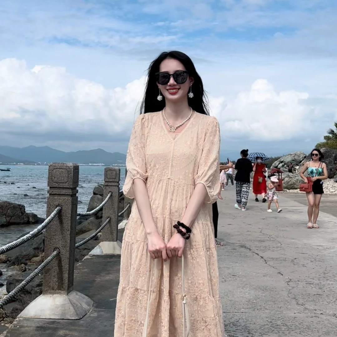 【宇宏依依推荐】显瘦宽松双面刺绣时尚放摆v领高端气质连衣裙a字