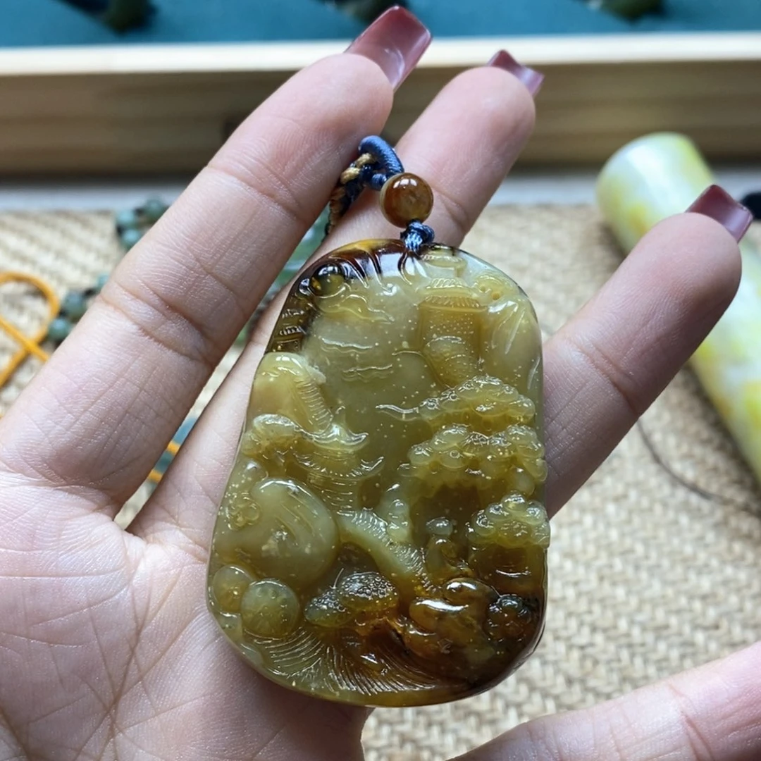 蛇纹石玉颈饰未镶嵌
