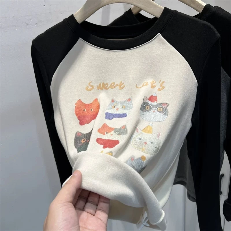 中大童德绒2025秋冬新款女童小猫印花长袖T恤薄绒内搭打底上衣潮