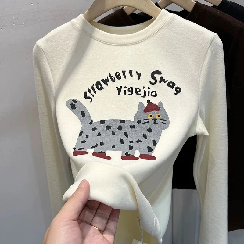 中大童德绒2025秋冬新款女童小猫印花长袖T恤薄绒内搭打底上衣潮