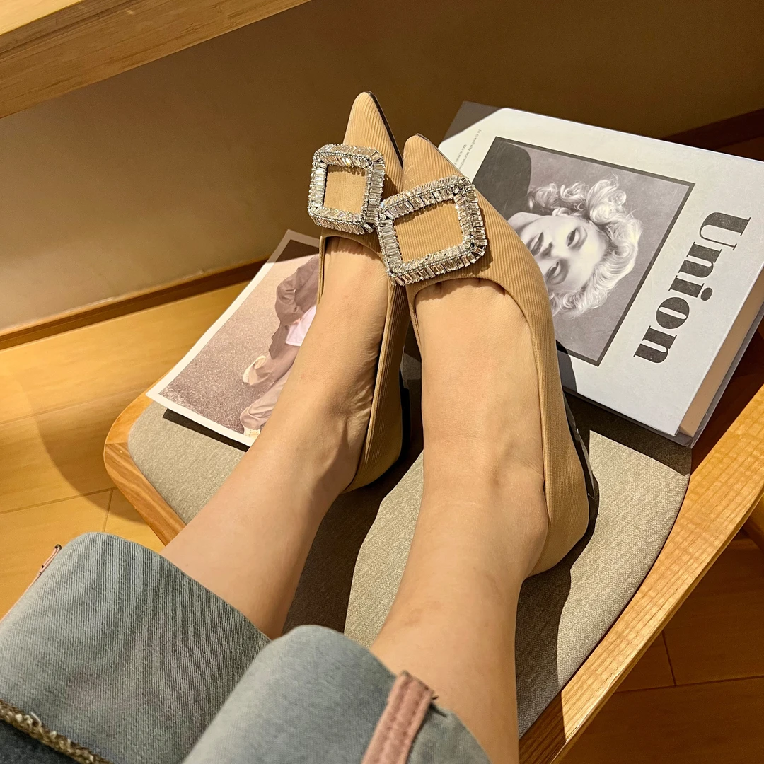 N728/赛琳朵/闪闪钻扣气质尖头浅口不累脚平底鞋096-6