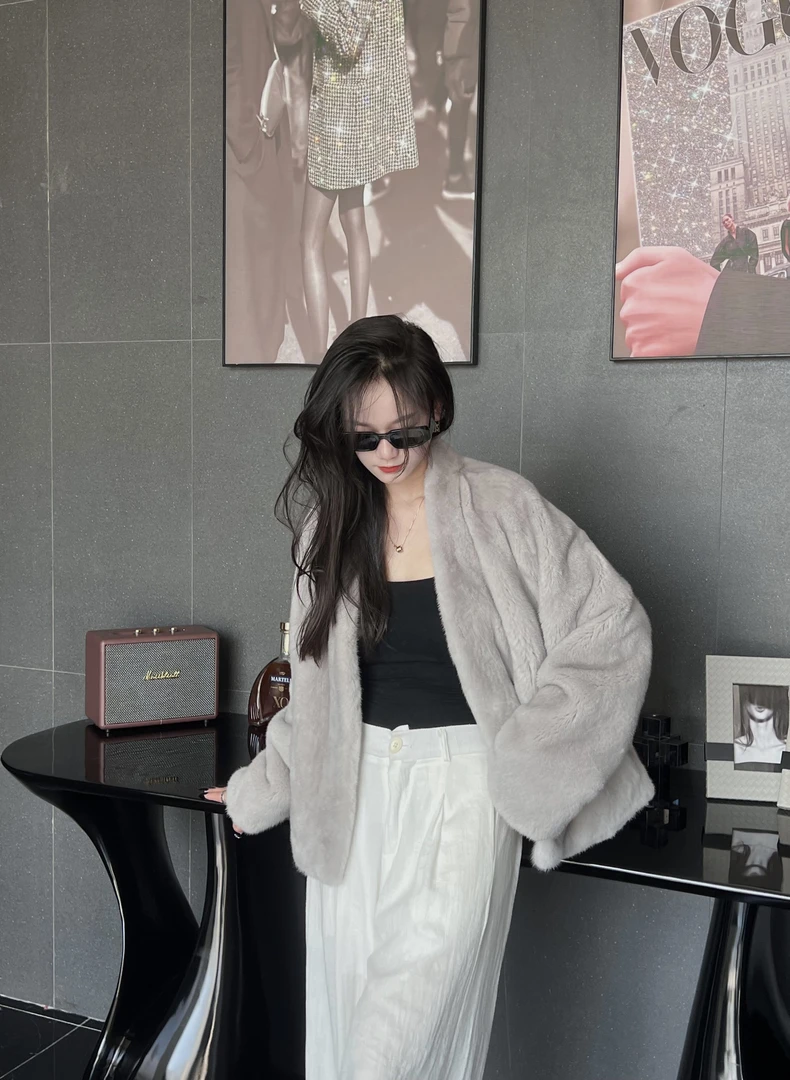 【萱萱皮草】整皮整版丹麦进口紫金级小母貂皮草短外套