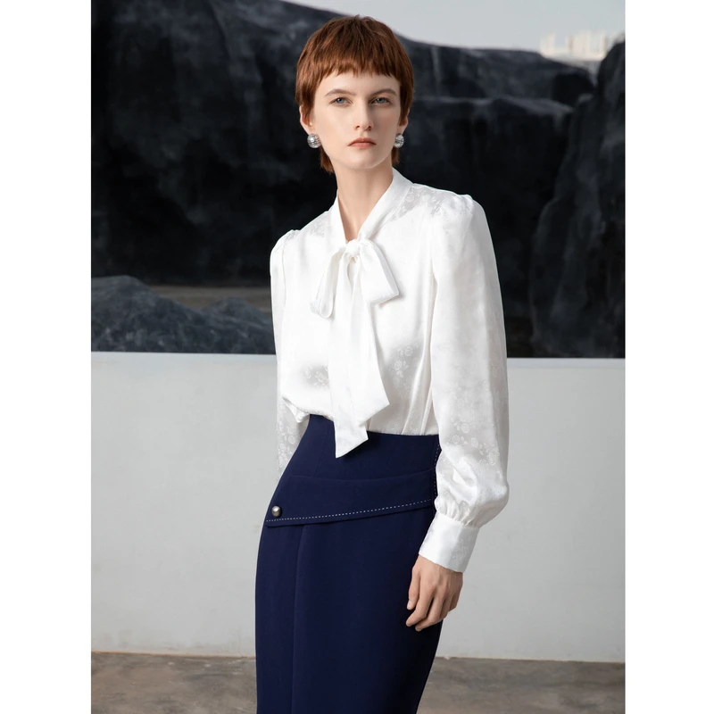 【简衣专属】恩曼琳初春飘带领暗纹提花缎面光泽感衬衫EANEAA88