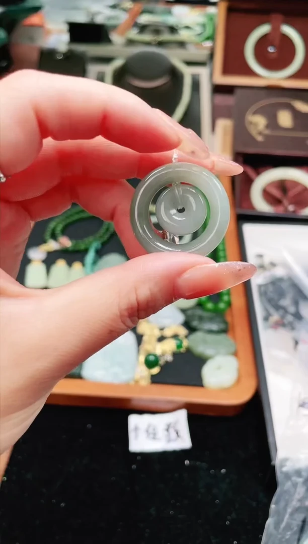 【闪购商品】翡翠颈饰未镶嵌101翡翠