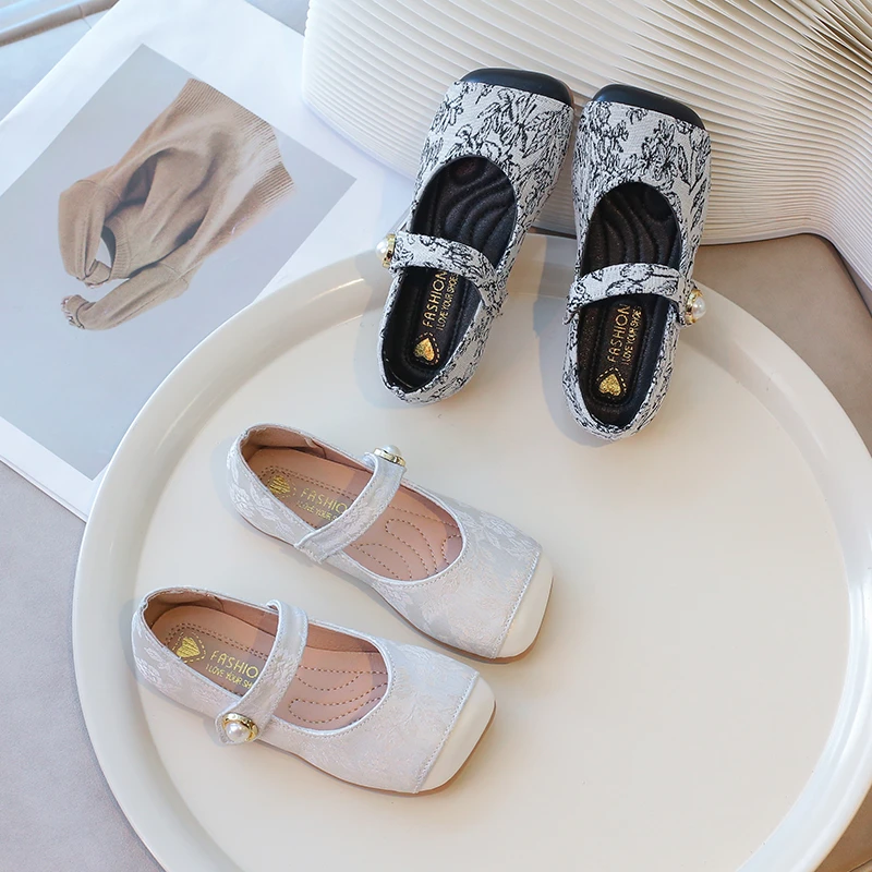 24秋季新款童鞋儿童皮鞋女童新国风公主鞋女孩软底单鞋表演鞋809