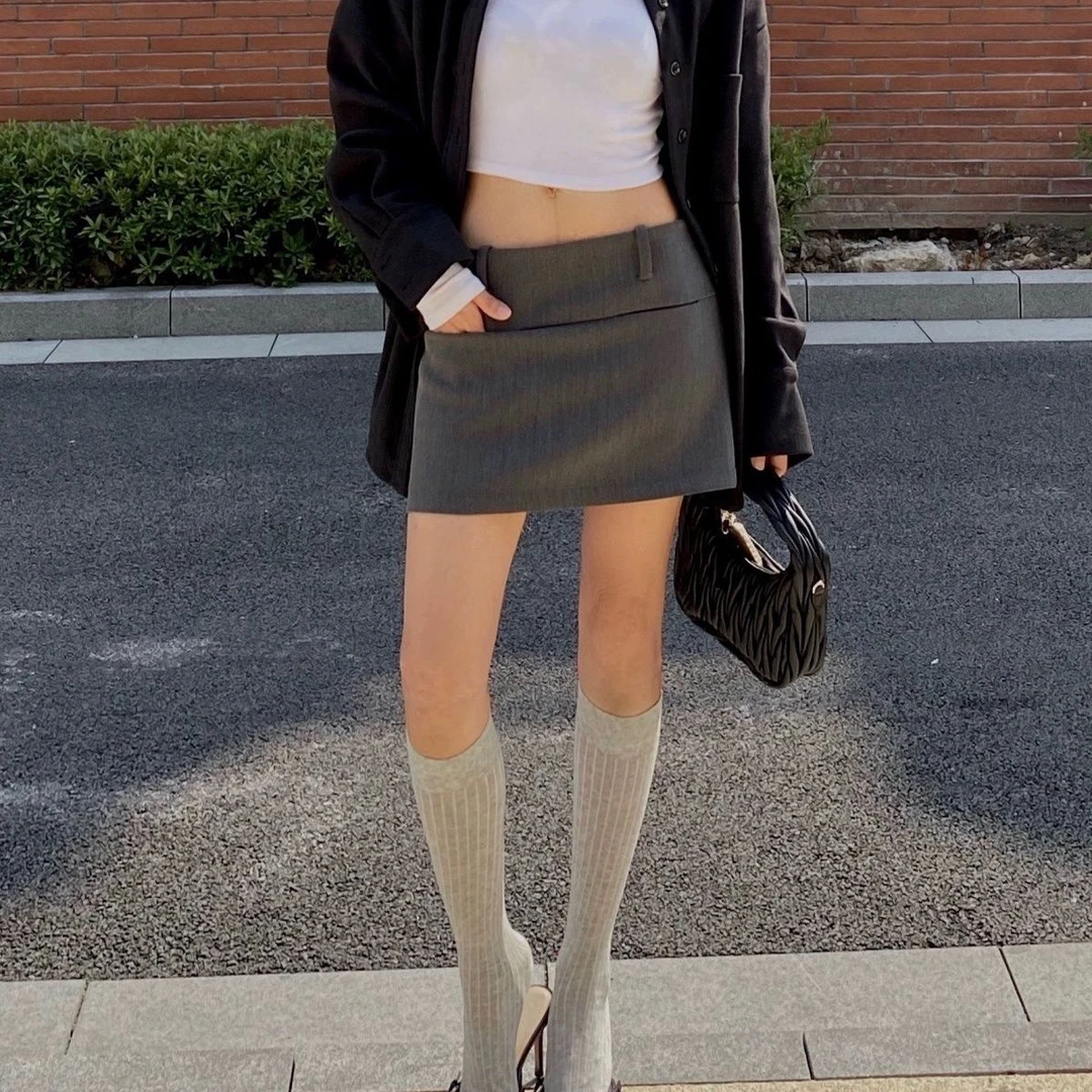 夏季质感灰色西装a字半身裙女爆款2025新款裤裙黑色半裙通勤短裙