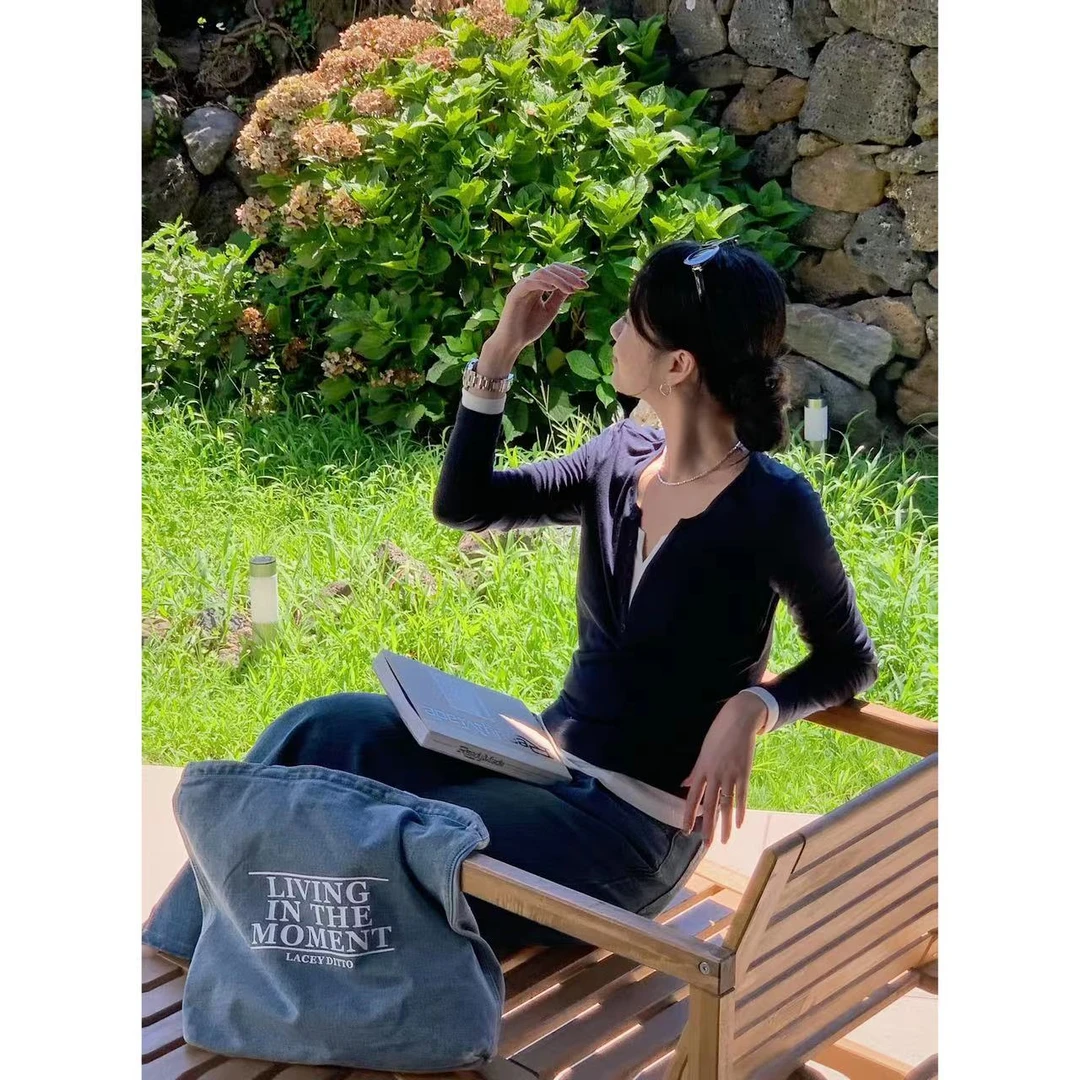 LACEY 2024 8/31【拼接态度】天丝绵羊毛假两件针织V领上衣