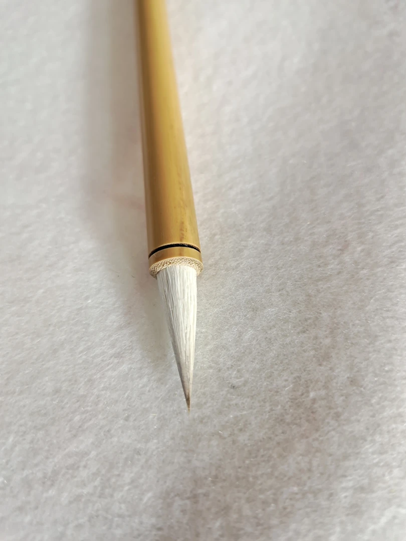 2支小手札出锋2.6cm，口径0.7cm，兼毫，适合楷书，行书，国画