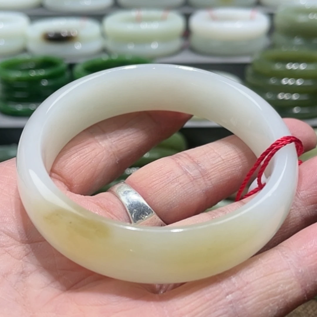 【闪购商品】和田玉手镯未镶嵌